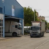 Calle la Tarona, que separa la zona industrial de la residencial en Picanya.