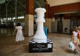 Una pieza gigante, en el Mercado Colón.