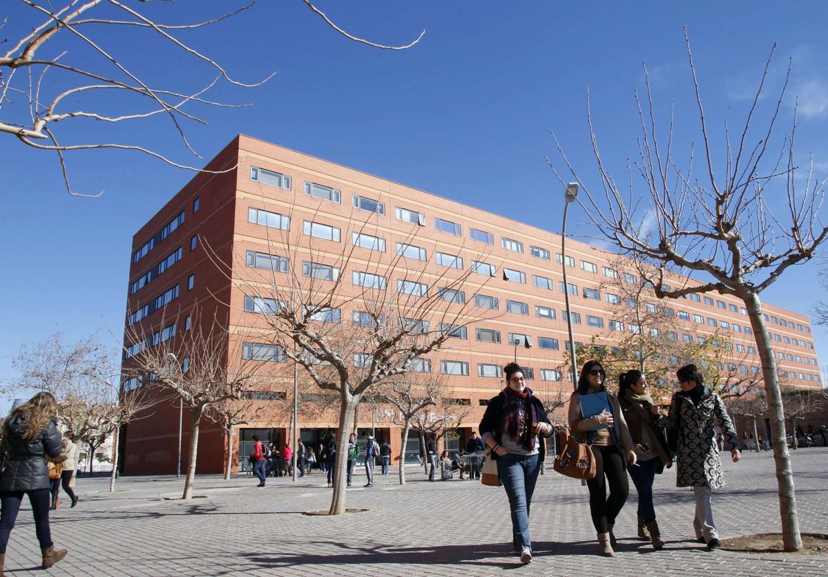 Uno de los centros de la Universitat de València.