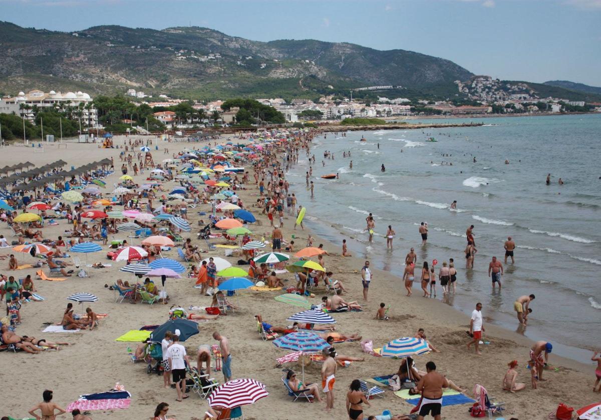 Imagen de archivo de una playa de Alcossebre.