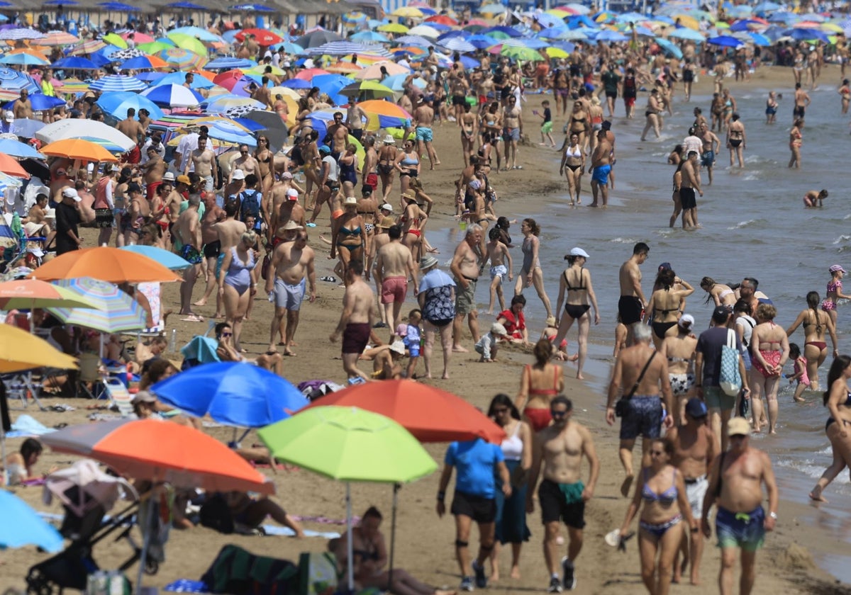 Vista de la playa de la Malvarrosa.