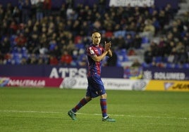 Natxo Insa, durante un partido con el Levante