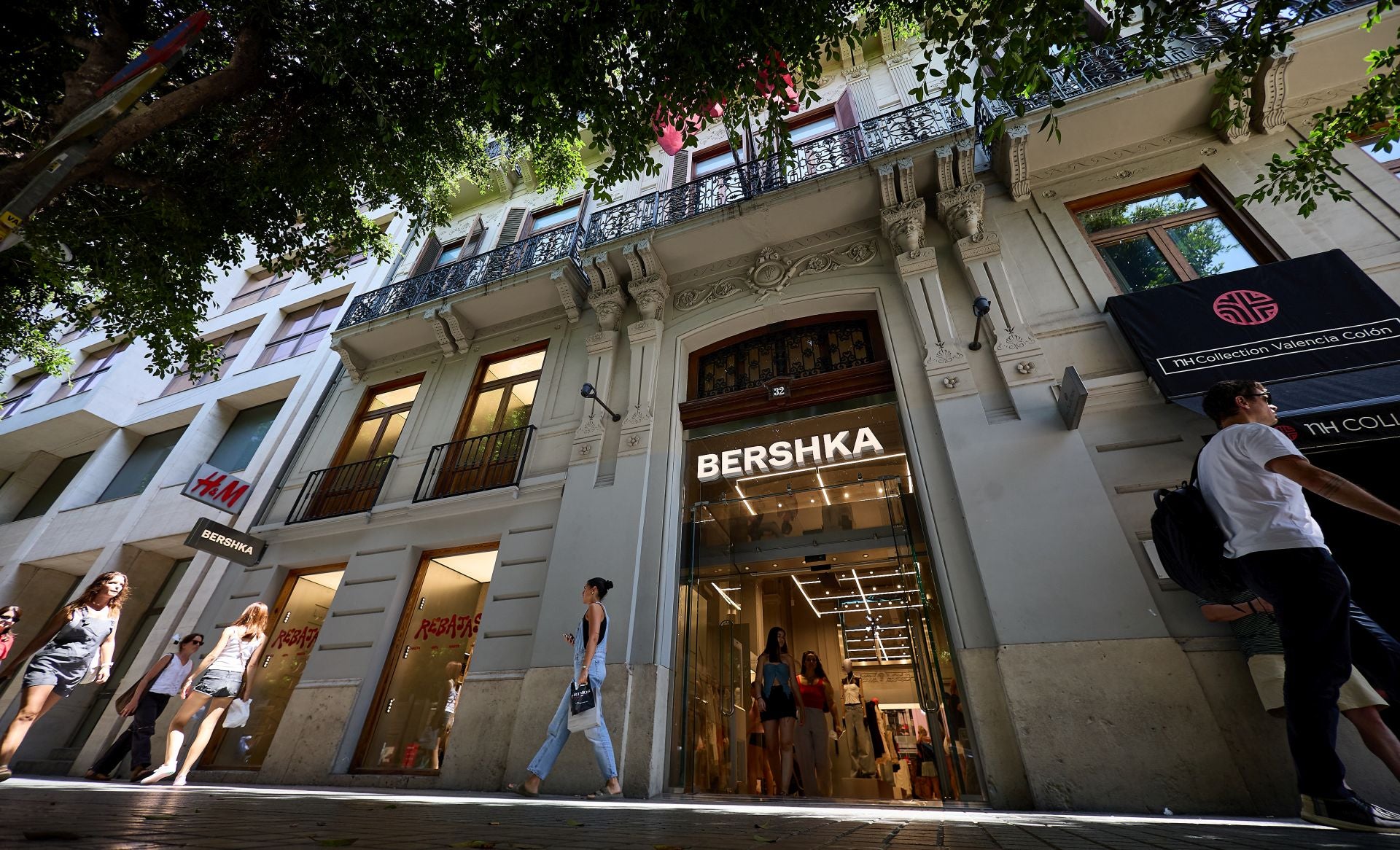 La vieja sede de la conselleria de Economía e Industria en la calle Colón, alquilada en la actualidad a una firma de ropa.