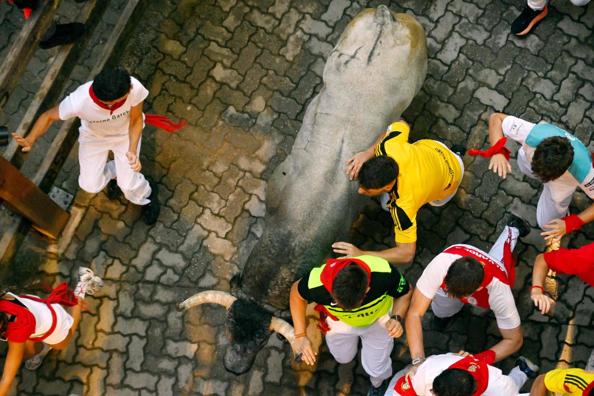 El sexto encierro de San Fermín 2025, en imágenes