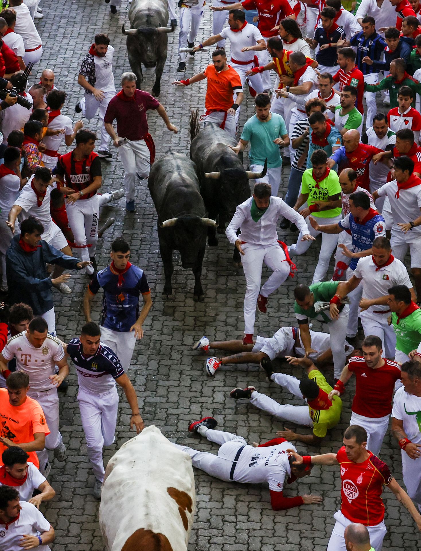 El sexto encierro de San Fermín 2025, en imágenes