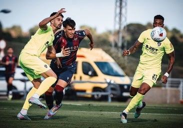 Un Levante de muchas pruebas y poca puntería empieza empatando en la pretemporada