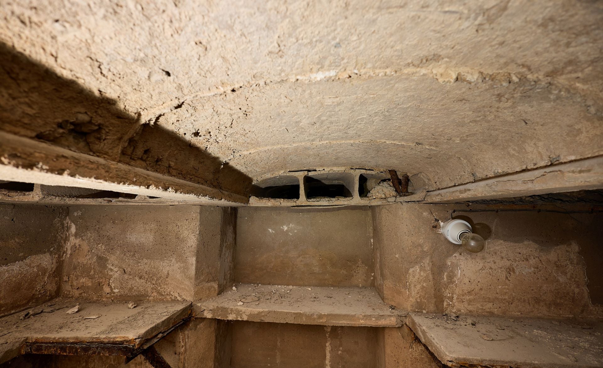 FOTOS | Así es por dentro el refugio antiaéreo del Palacio de Montortal en Valencia