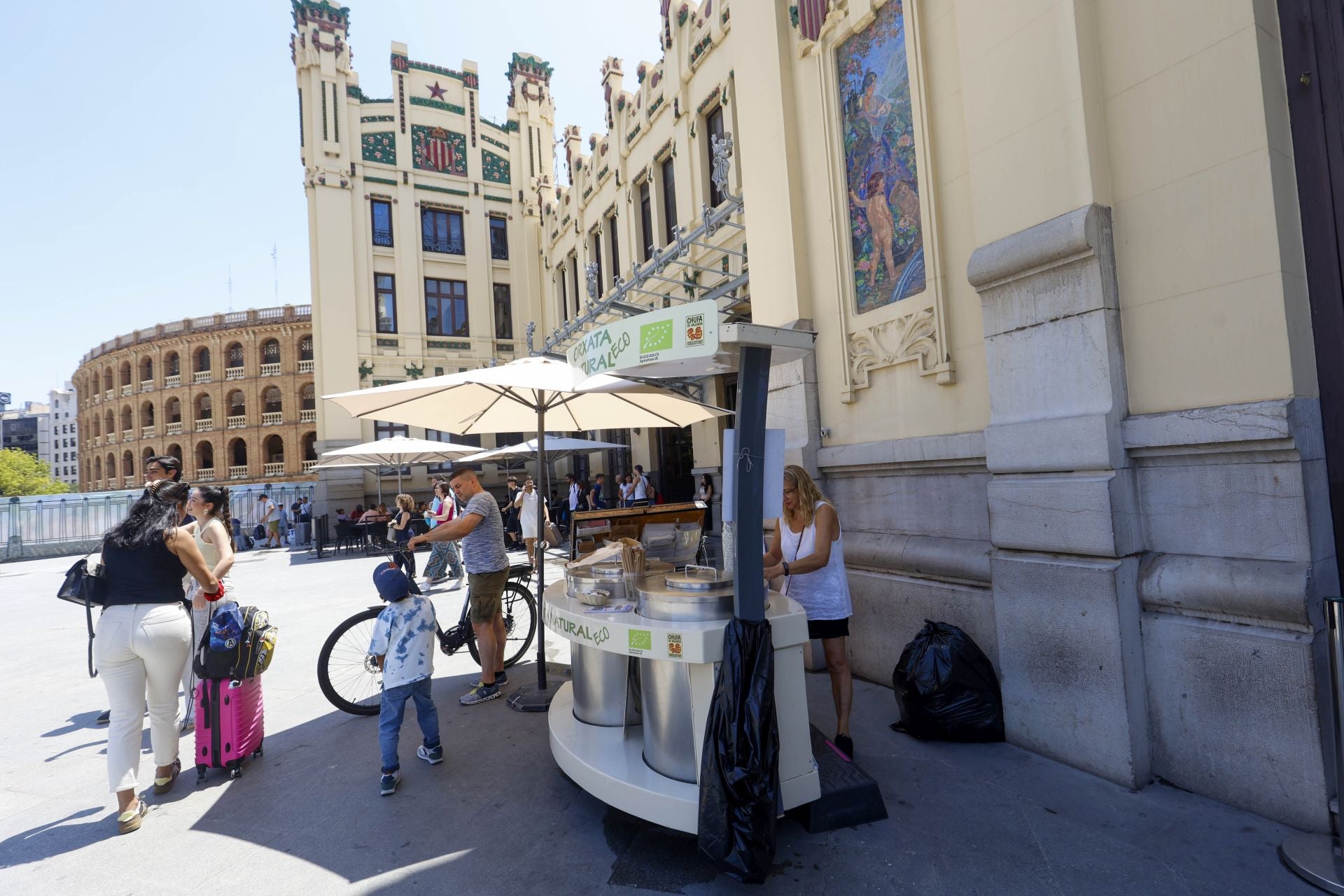 FOTOS | El zoco de la estación del Norte de Valencia