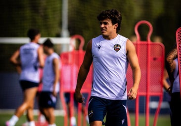 Carlos Álvarez, la gran ausencia del primer partido del Levante