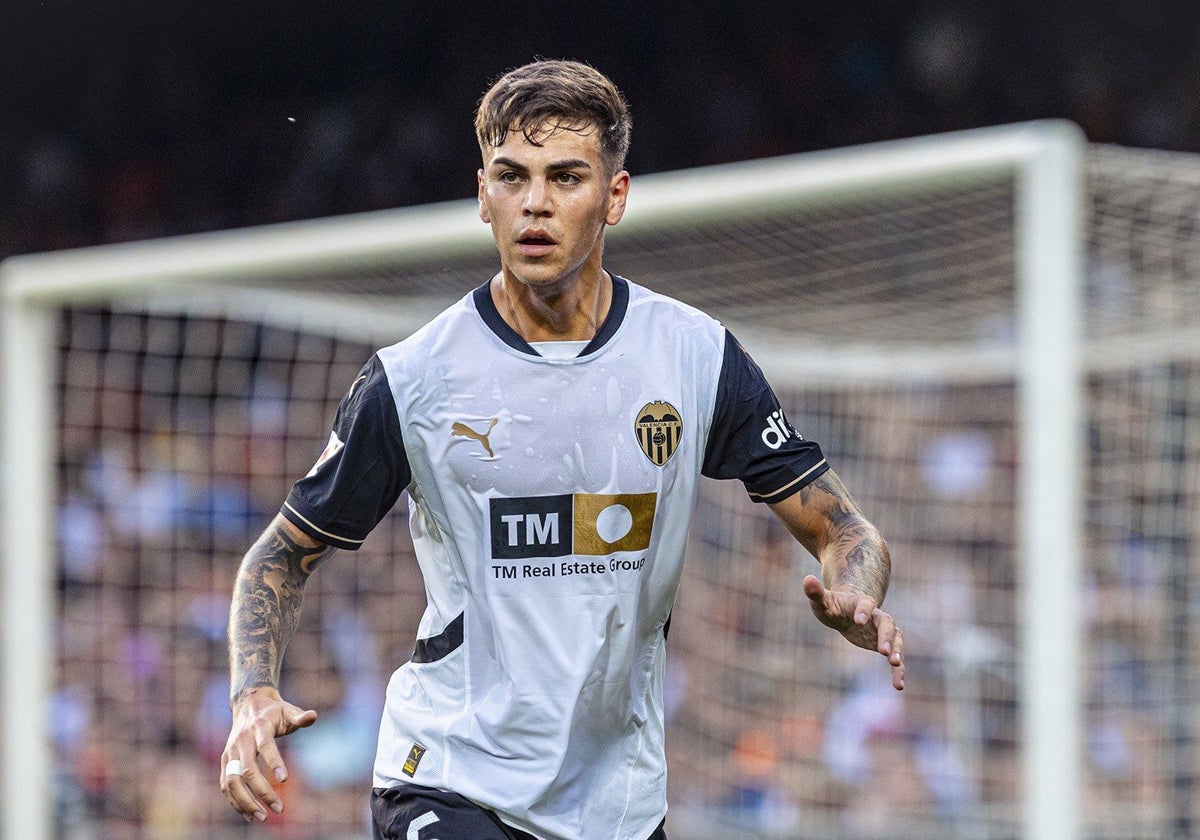 Barrenechea en un partido con el Valencia.