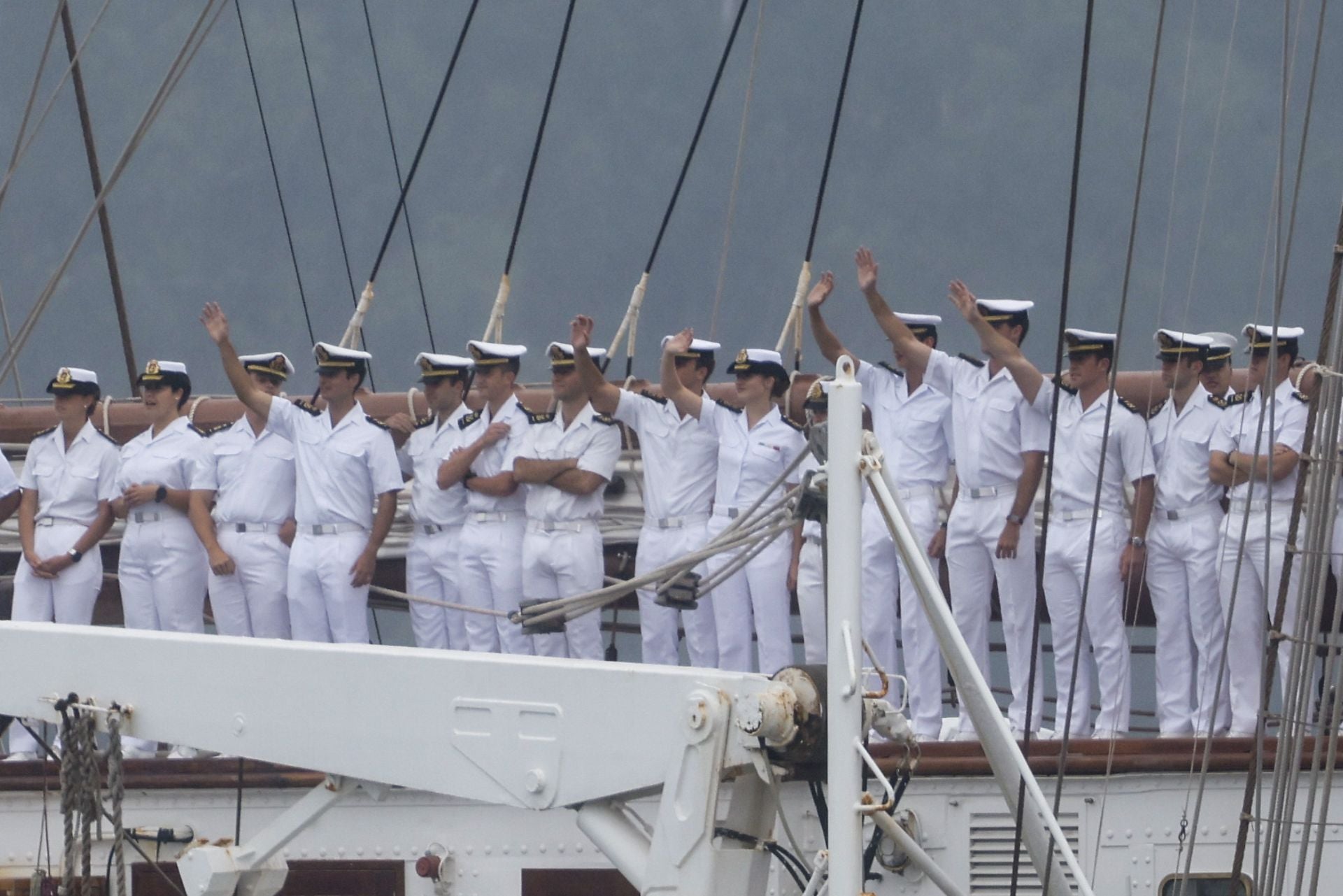 Fotos: La princesa Leonor llega a Marín y finaliza su crucero de instrucción a bordo de Elcano
