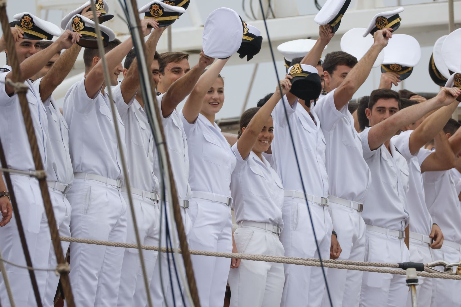 Fotos: La princesa Leonor llega a Marín y finaliza su crucero de instrucción a bordo de Elcano
