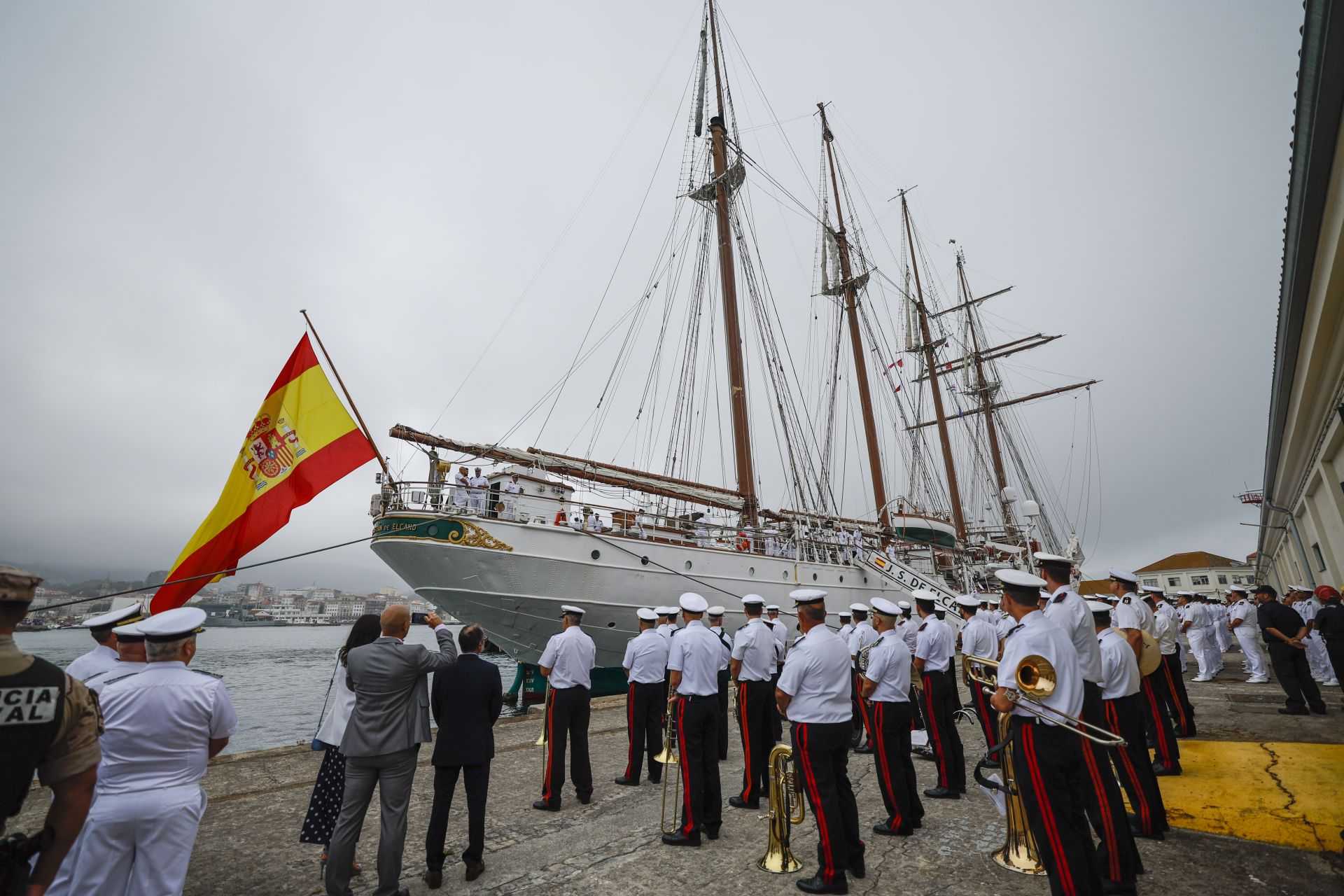 Fotos: La princesa Leonor llega a Marín y finaliza su crucero de instrucción a bordo de Elcano