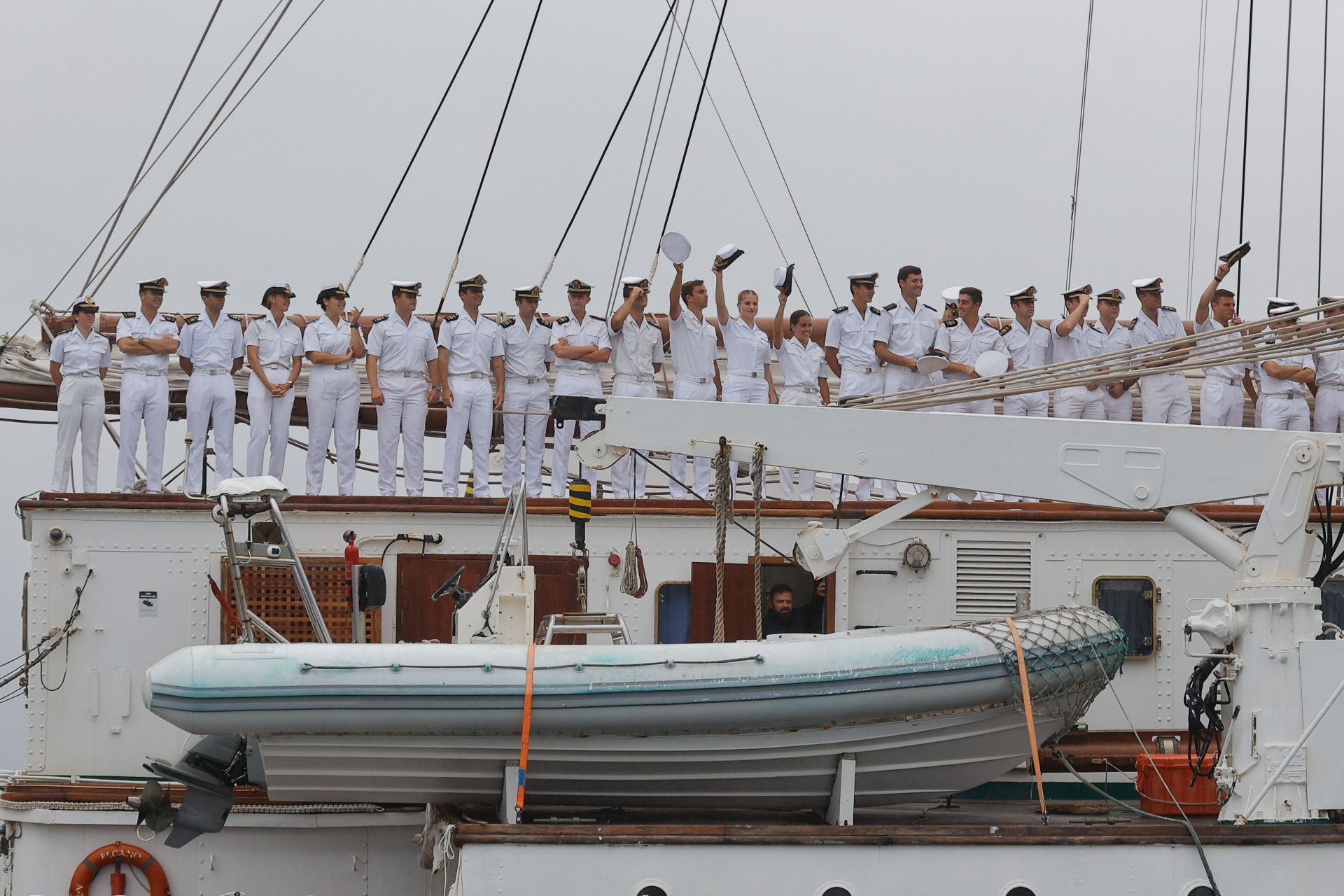 Fotos: La princesa Leonor llega a Marín y finaliza su crucero de instrucción a bordo de Elcano