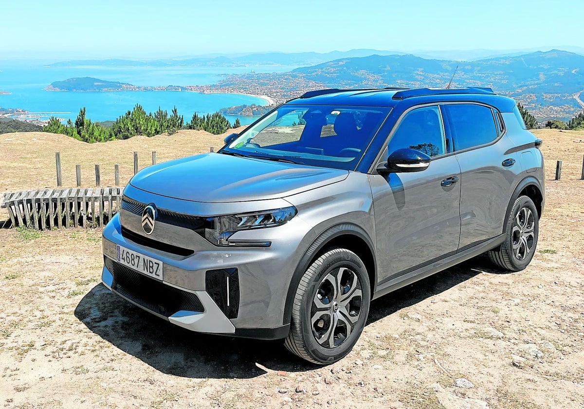 El C3 Aircross crece hasta los 4,39 metros para ofrecer uno de los interiores más amplios y modulables del segmento de los B-SUV con hasta 7 plazas.