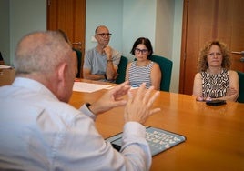 La alcaldesa Folgado, en la reunión con responsables de la CHJ.