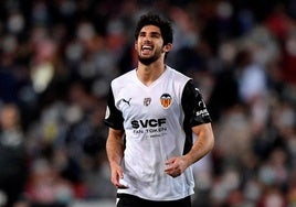 Gonçalo Guedes, fichaje más caro de la historia del Valencia, durante unas semifinales de Copa