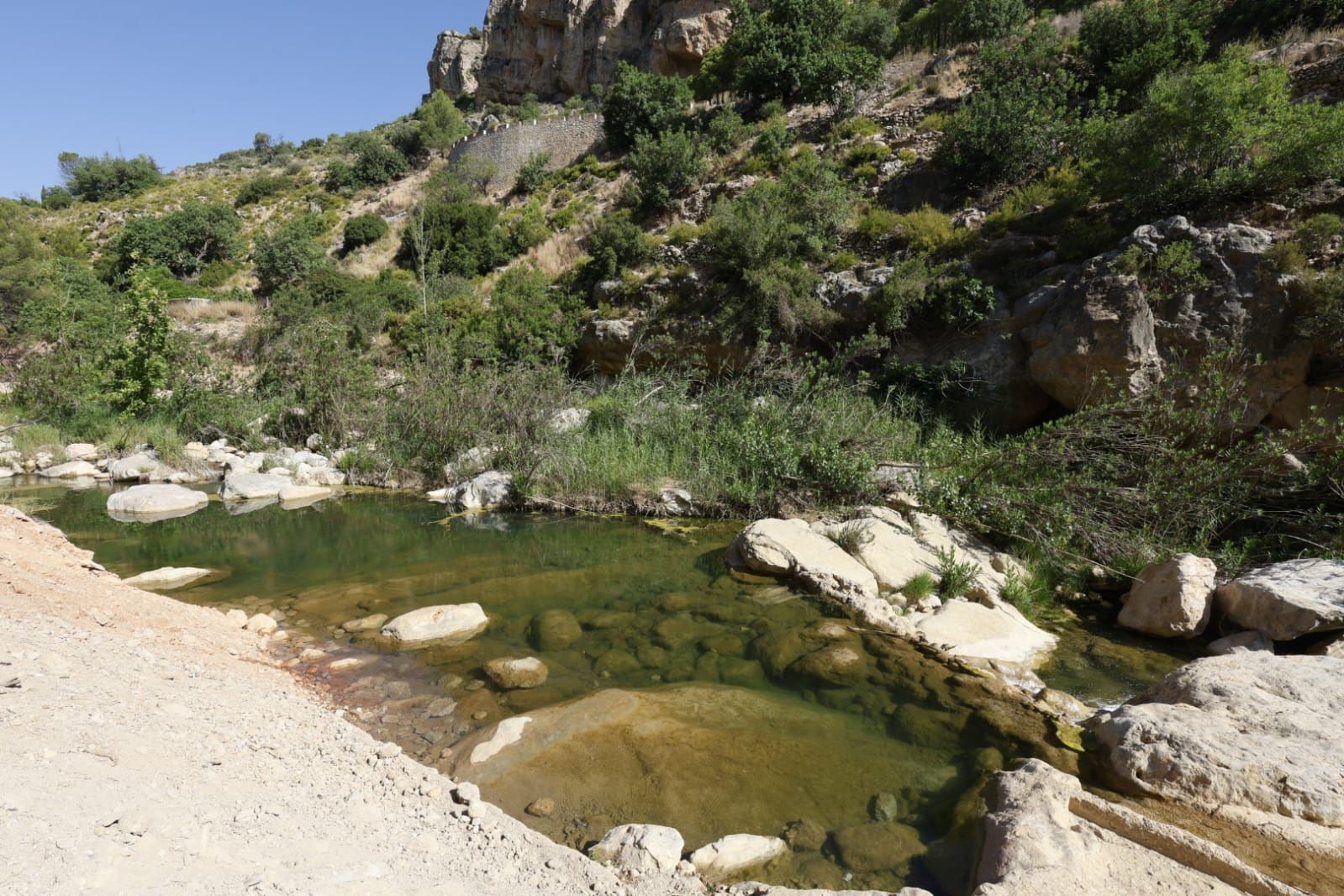 Fotos: Grupos de bañistas sufren nuevas infecciones en aguas del río Buñol