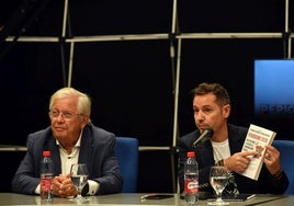 Fernando Jáuregui, en la presentación de uno de sus libros, Periodismo 2030, que es a la vez una plataforma donde un grupo de periodistas vaticina sobre el futuro del periodismo.