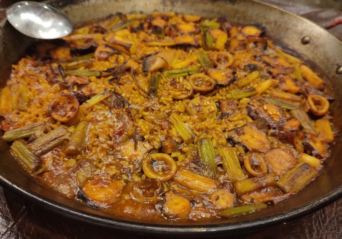 Arroz de pulpo, chipirones y ajos tiernos.