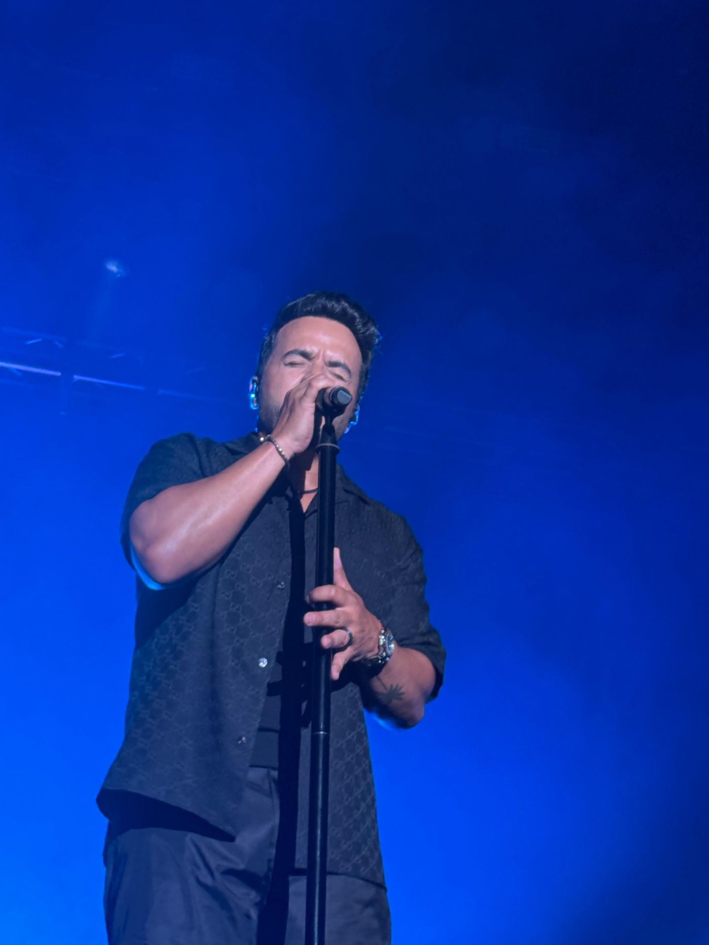 Luis Fonsi pone a bailar 'Despacito' a Valencia
