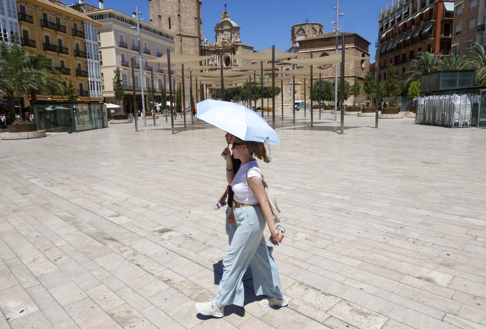 Los valencianos se ponen a remojo contra el calor