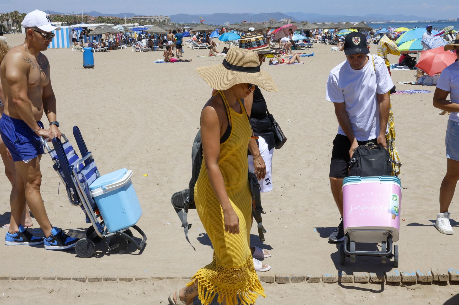 Los valencianos se ponen a remojo contra el calor
