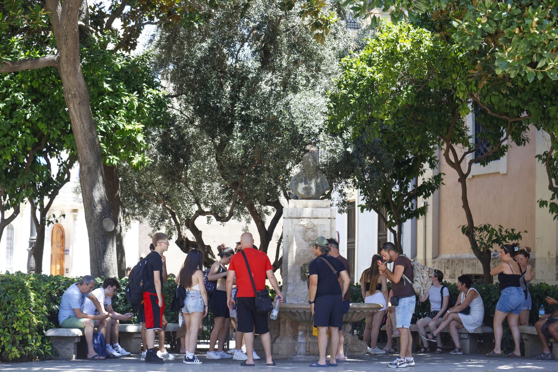 Los valencianos se ponen a remojo contra el calor