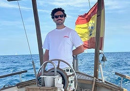 Juan Gimeno, navegando, una de sus mayores pasiones.