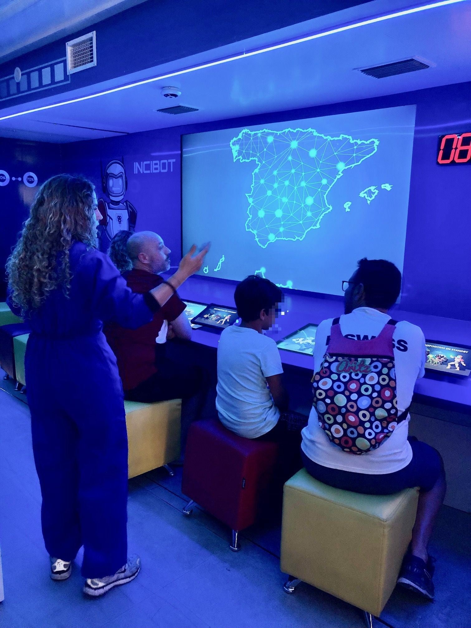 Los participantes en el 'escape room' de esta propuesta del INCIBE.