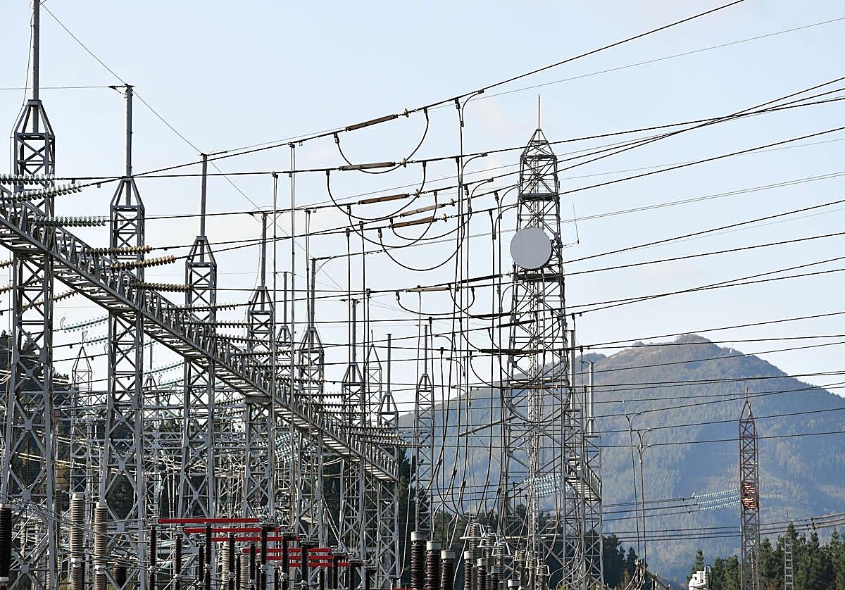 El precio de la luz este miércoles con la nueva tarifa: las 12 horas en las que está por encima de los 100 euros