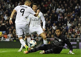 Keylor Navas, durante un partido contra el Real Madrid en el Bernabéu.