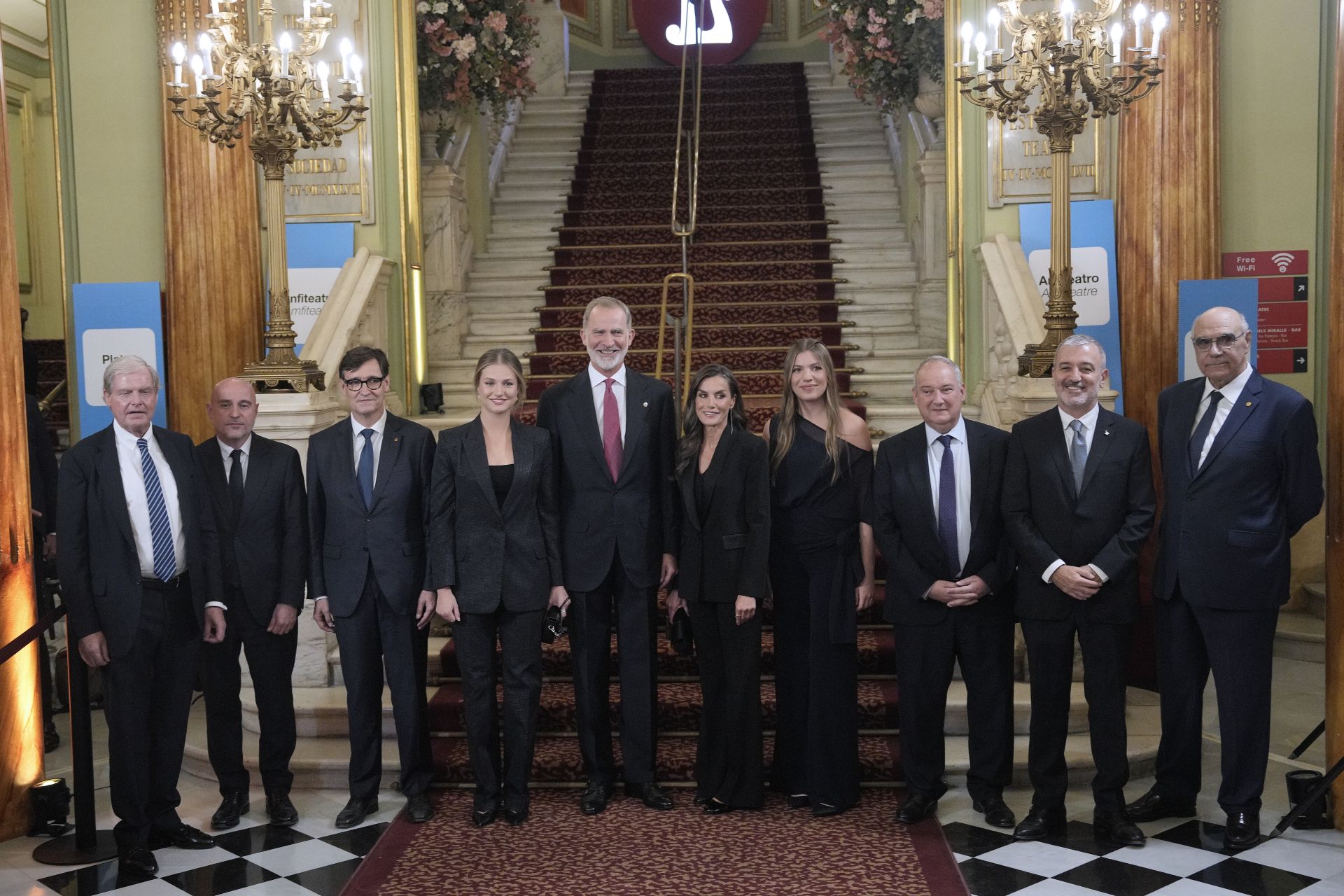 Letizia y Leonor comparten estilismo en los Premios Princesa de Girona 2025