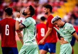 Morales, celebra uno de los goles en el partido contra el Teruel.