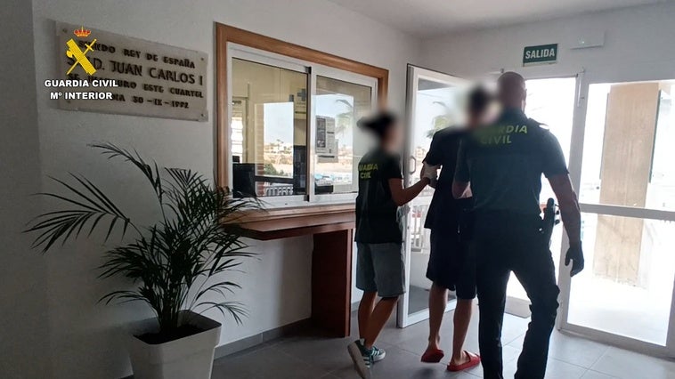 Detenidos tres jóvenes por un tiroteo con dos heridos graves en Pilar de la Horadada