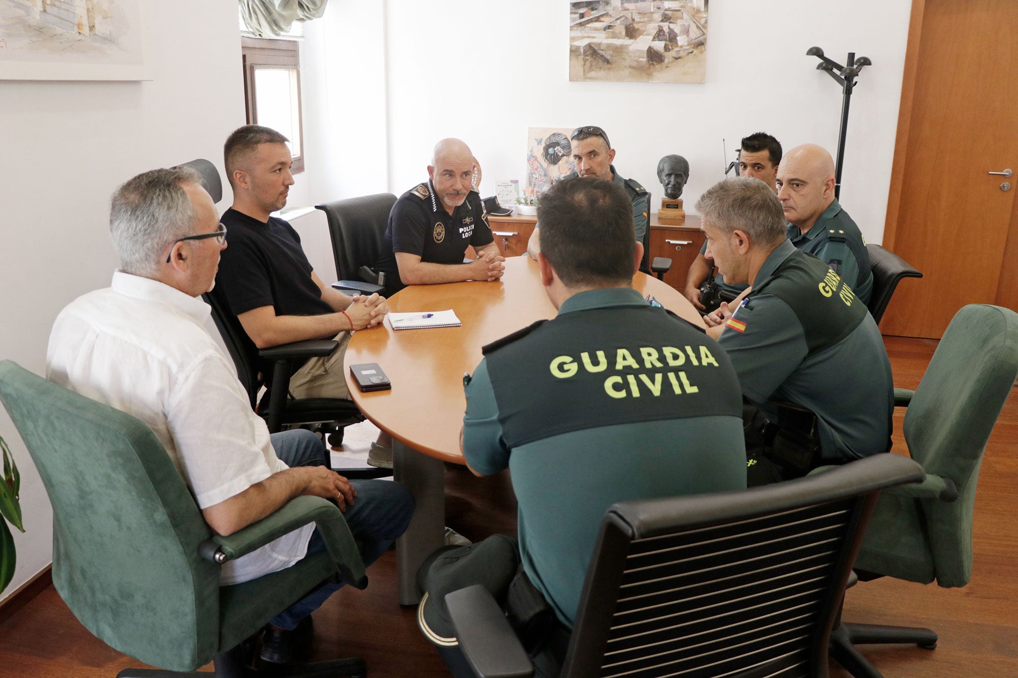 Asistentes a la reunión.