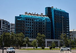 Aspecto actual del edificio incendiado de Campanar.