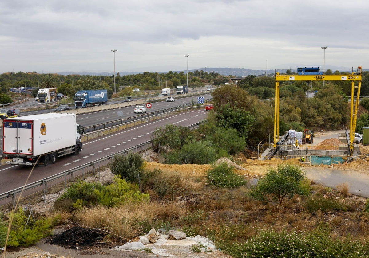 Obras en el by-pass a la altura del enlace con la CV-35, que corresponden con el primer tramo de la ampliación.