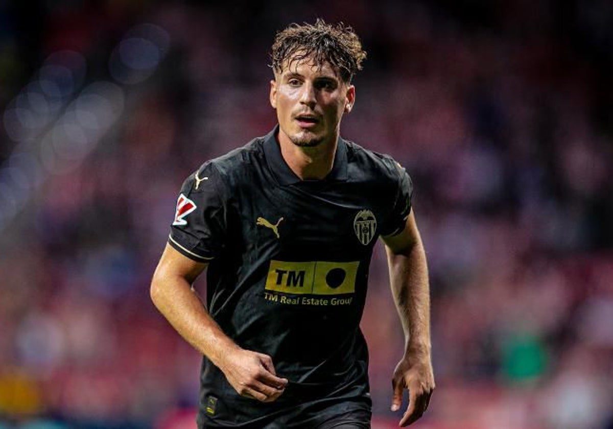 Sergi Canós en un partido con el Valencia.