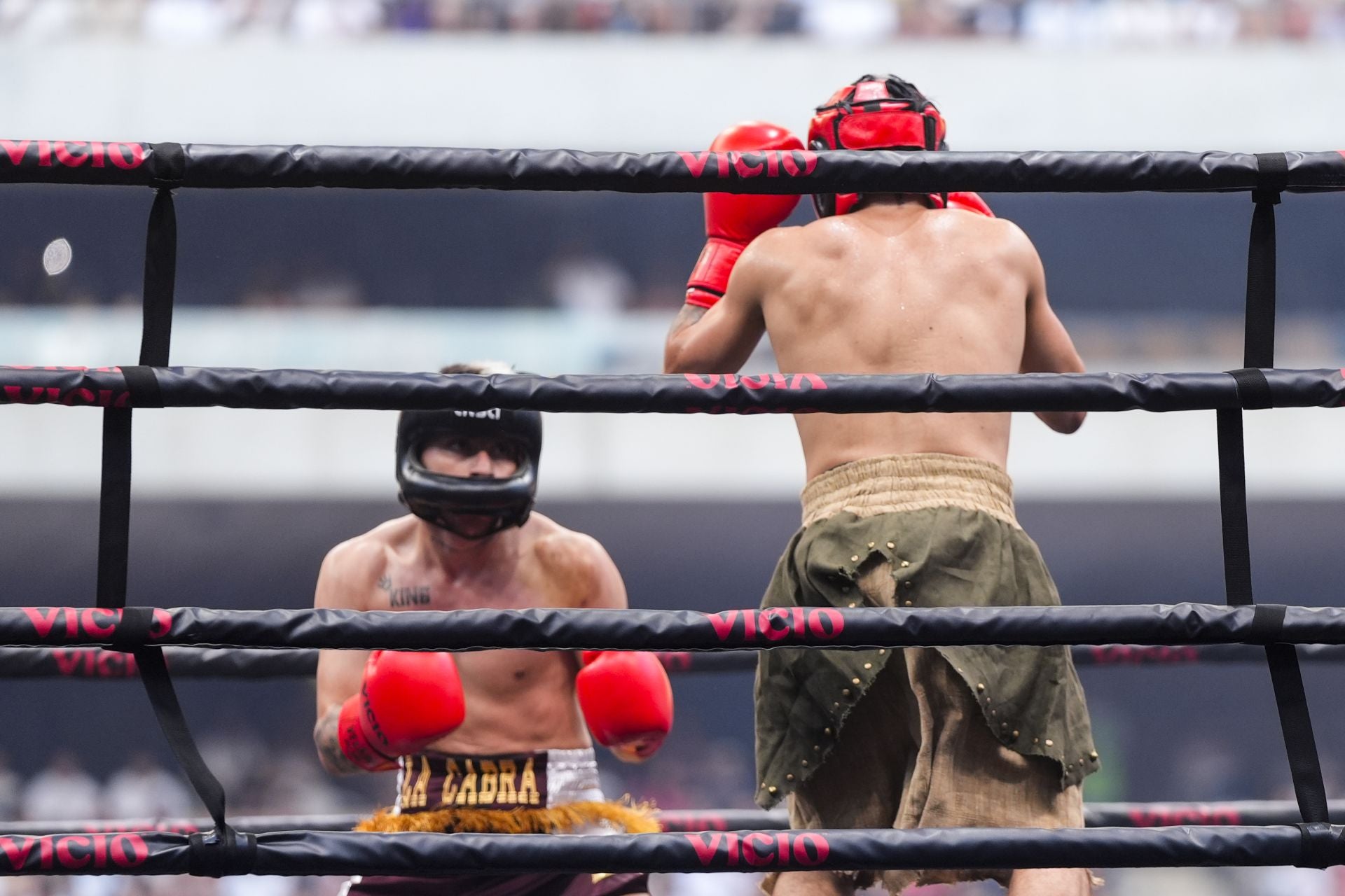 Fotos: Ibai Llanos conquista La Cartuja con La Velada del Año 5 y bate récords históricos en Twitch