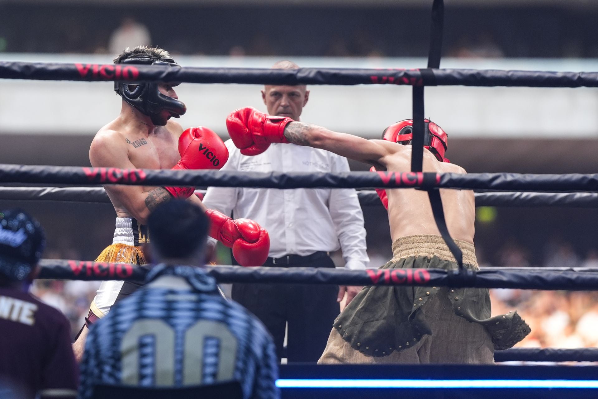 Fotos: Ibai Llanos conquista La Cartuja con La Velada del Año 5 y bate récords históricos en Twitch