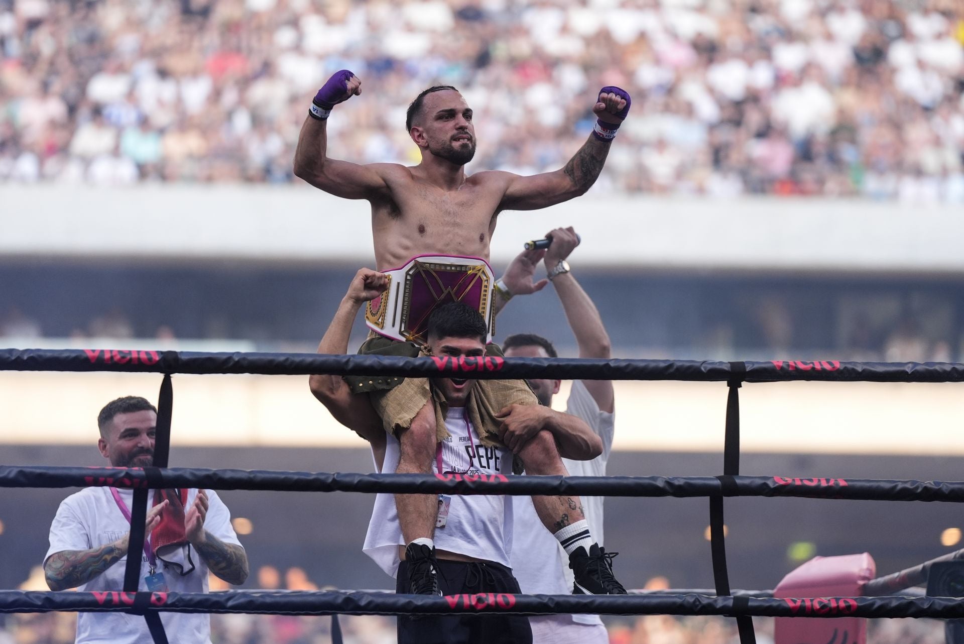 Fotos: Ibai Llanos conquista La Cartuja con La Velada del Año 5 y bate récords históricos en Twitch