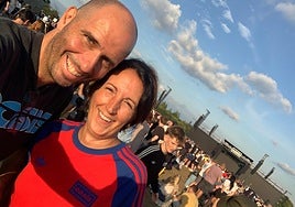 Luis y Gloria, en el concierto de Oasis que disfrutaron en Manchester.