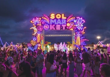 Solmarket se inaugura en Valencia con el tradicional encendido del pórtico de entrada