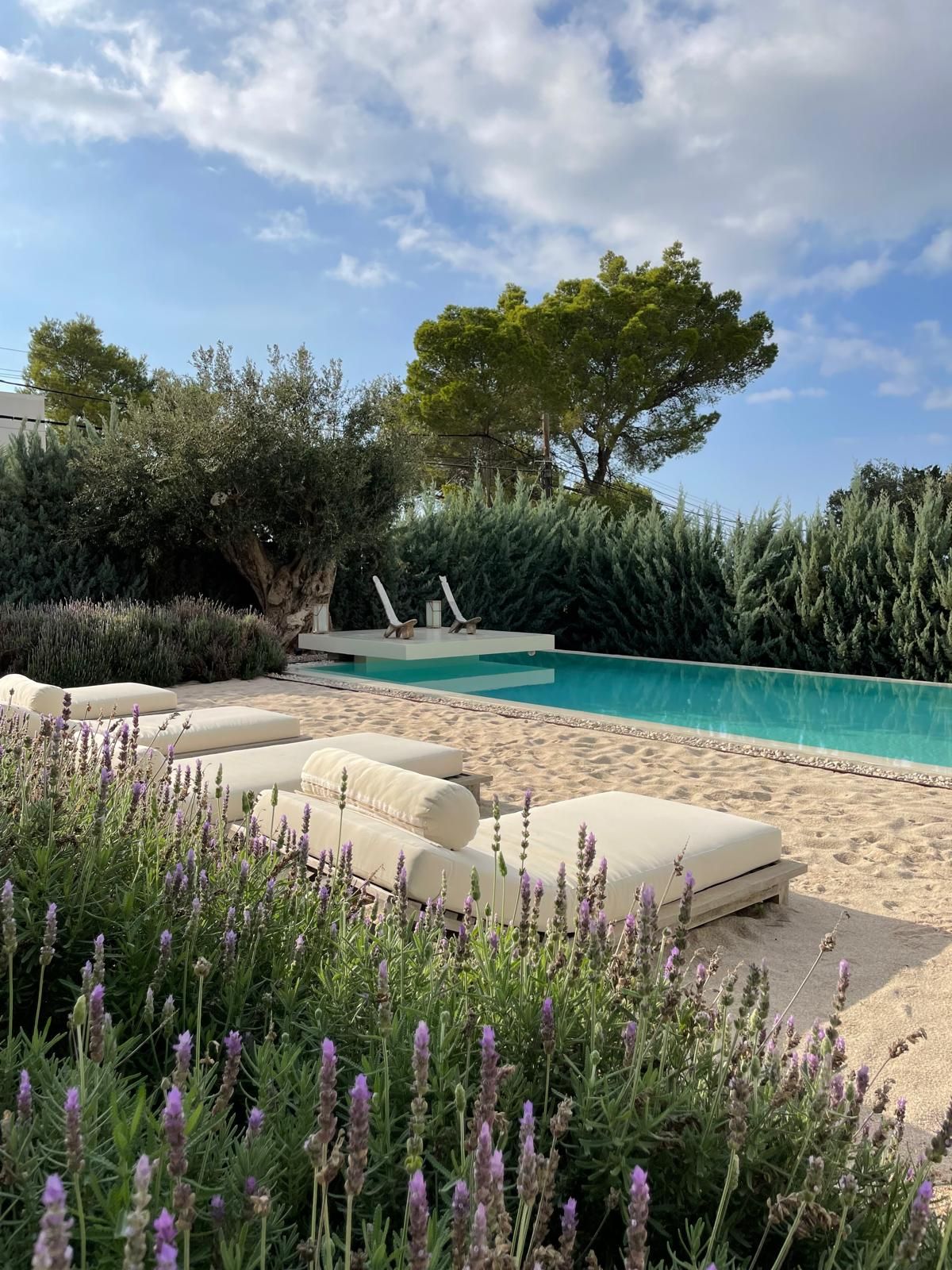 El interior de la casa en Ibiza proyectada por Ampa Costa