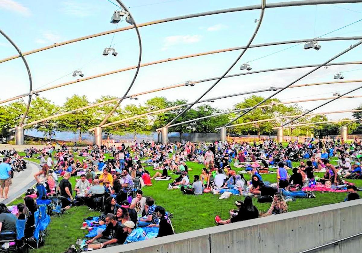 Imagen de un auditorio al aire libre utilizada en la presentación de los corredores verdes por parte de la Generalitat.