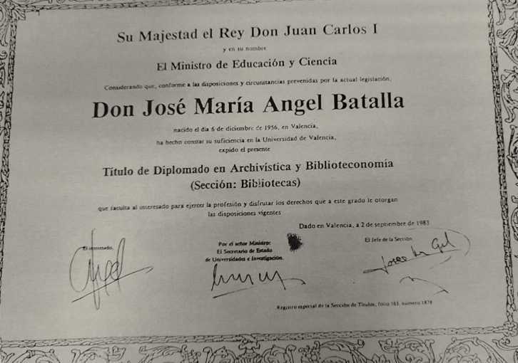 Las múltiples identidades de José María Ángel: una distinta para cada currículum