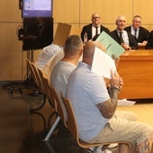 Los acusados del asesinato por encargo de un traficante en Favara.
