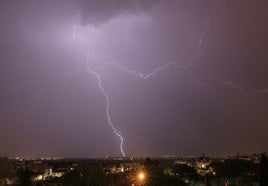 Las tormentas llegarán el viernes a la Comunitat, según la previsión de Aemet.