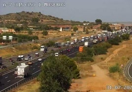 Tráfico lento en la A-7 este jueves a la altura de Museros.